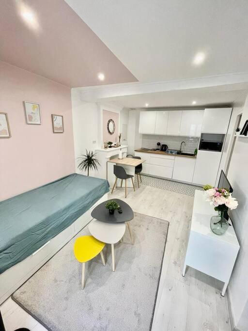 Joli Studio Cozy Tout Equipe Hyper Centre 생트 외부 사진